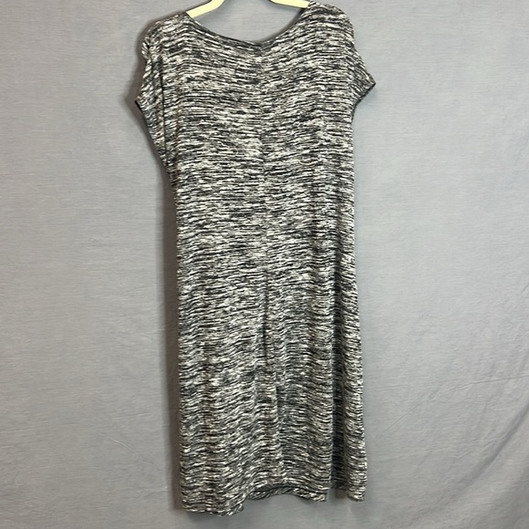 Women’s Max Studio Sweater Dress with Side Tie Black/White Size 1X New with Tags - Picture 5 of 7